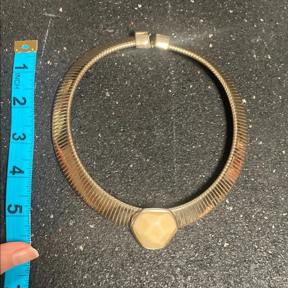 90s Elegant Gold and Cream Collar Necklace